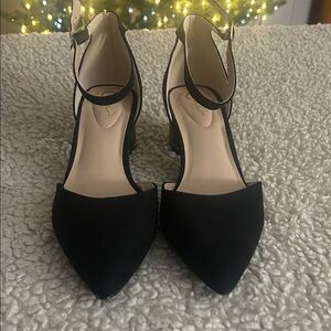 Chic Black Ankle Strap Heels